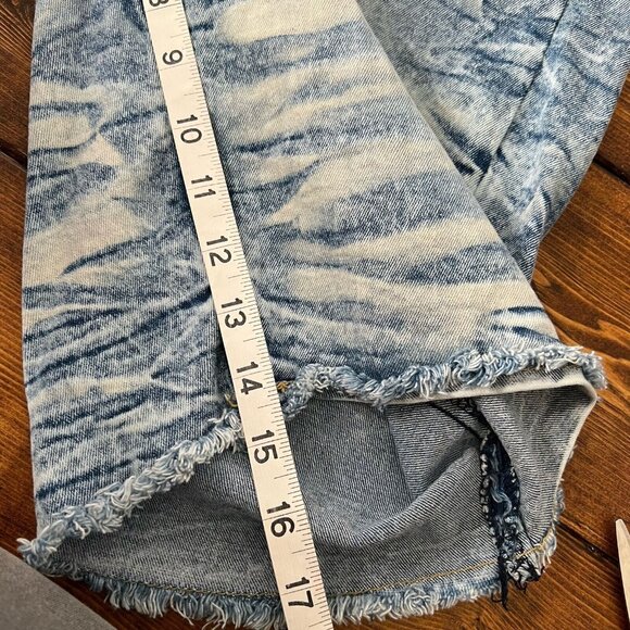 Evolution in Design Jean shorts mens size 40 Acid Wash Distressed cutoff Bermuda - Picture 12 of 12